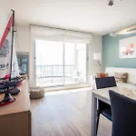1 Bedroom Cozy In Appartement