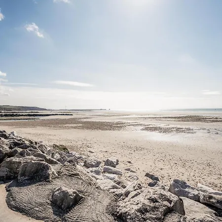 1 Bedroom Cozy In Lägenhet Wimereux