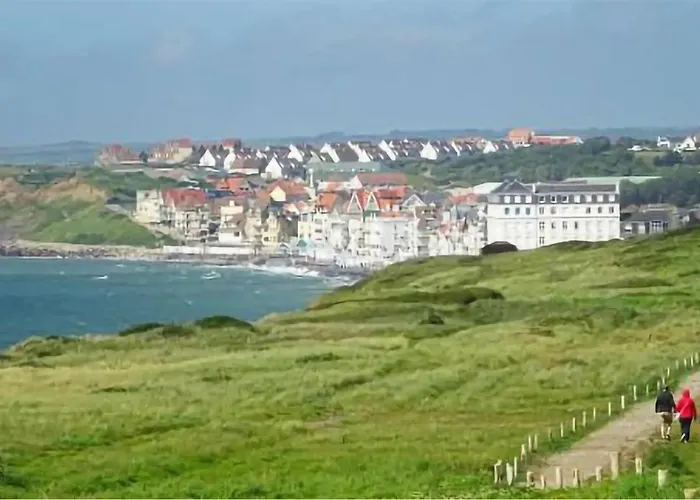 1 Bedroom Cozy In Lägenhet *